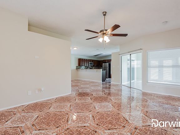4th image of 2810 Woodruff Dr