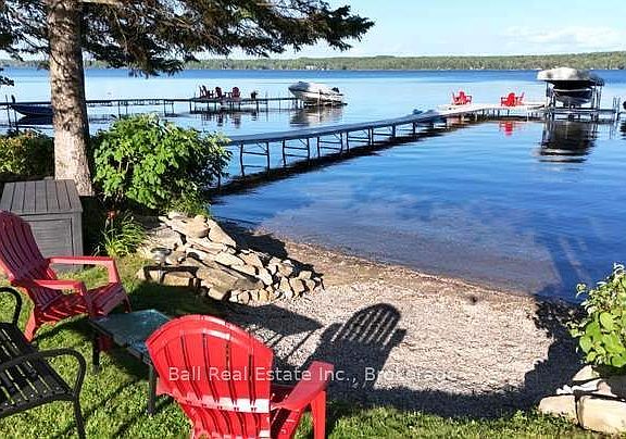 4th image of 31 Beaver Dr