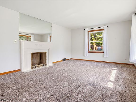 5th image of 2953 Gibbs Ave NE