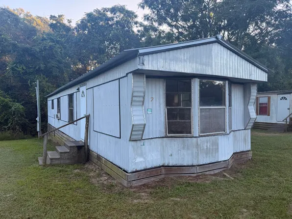2697 State Highway 196 #7, Glennville, GA 30427