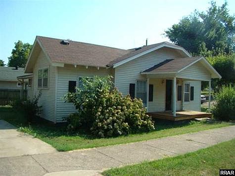Side porch