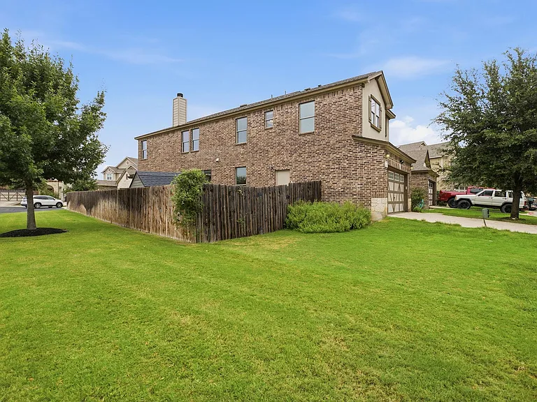 2950 E Old Settlers Blvd #29 — Photo 3