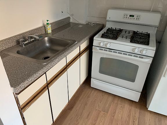 4th image of 16 Washington Ter APT 2