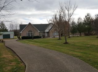 806 Cherry Ln, La Grange, KY 40031