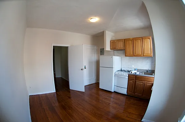 Rented by Pistilli Realty Group | media 39