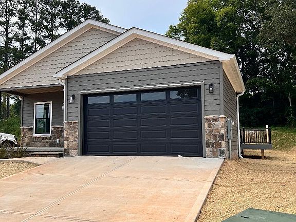 3rd image of 108 Federal Ferry Cir