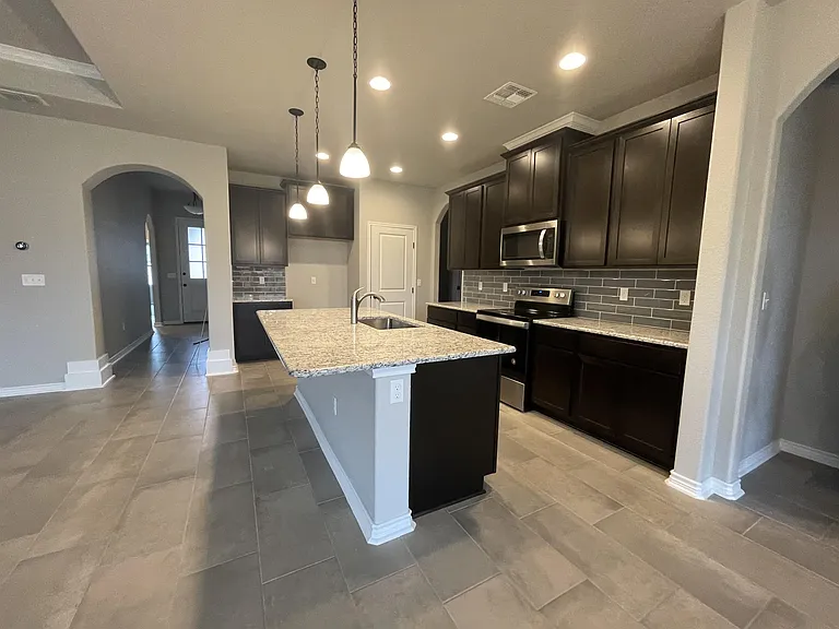 8022 Calma St — Photo 5