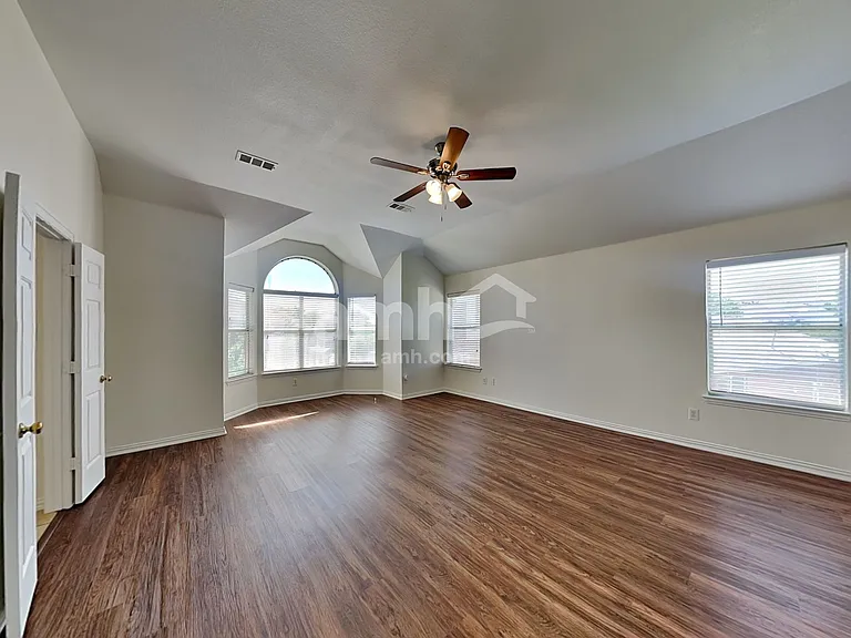2619 Hopkins Dr — Photo 15