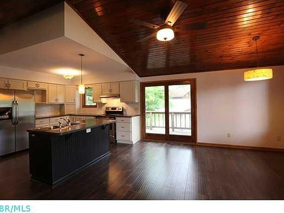 5th image of 493 Lakeview Heights Dr