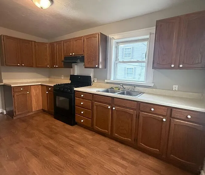 2626 Main St — Photo 6