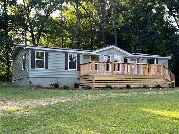 131 Maddox Rd, Carrollton, GA 30117