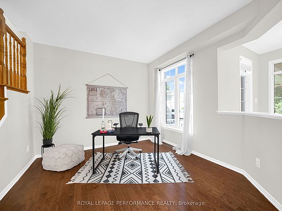 4th image of 593 Pinawa Cir