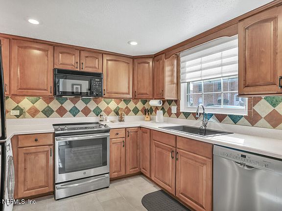 3rd image of 5201 ATLANTIC Boulevard #272
