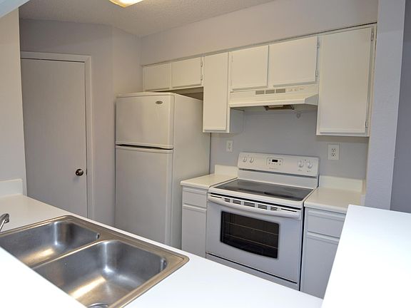 3rd image of 8641 Fancy Finch Dr Unit 103