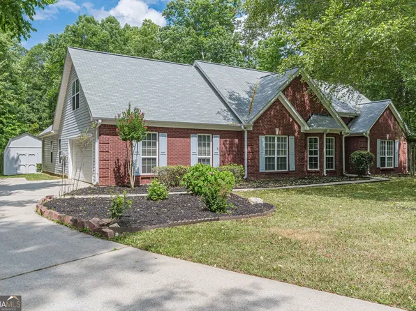 105 Beaubrook Ln, Sharpsburg, GA 30277
