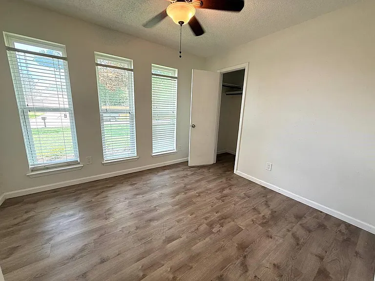 646 Fair Oak Dr — Photo 20