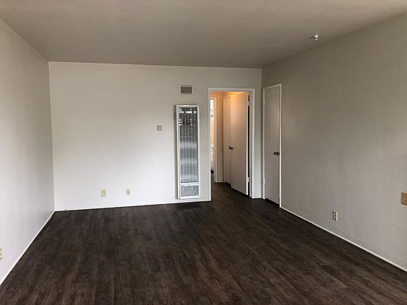 2nd image of 2987 Luna Dr