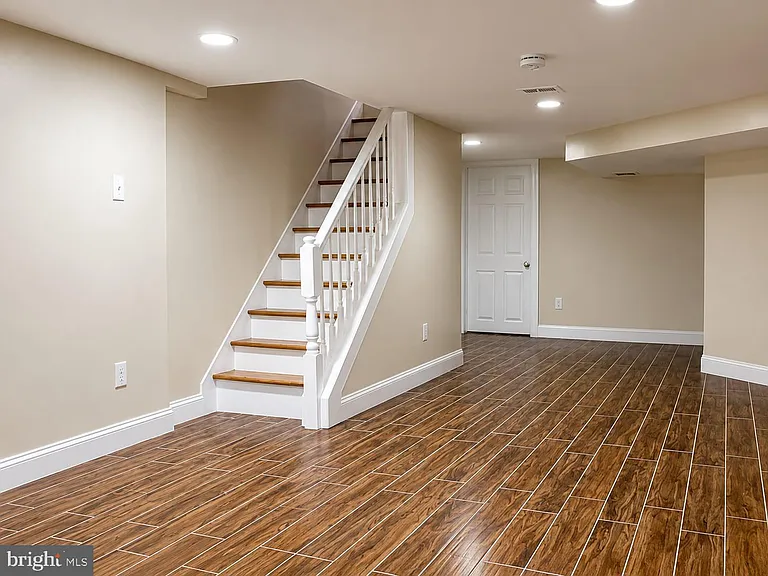 5148 Sansom St — Photo 11