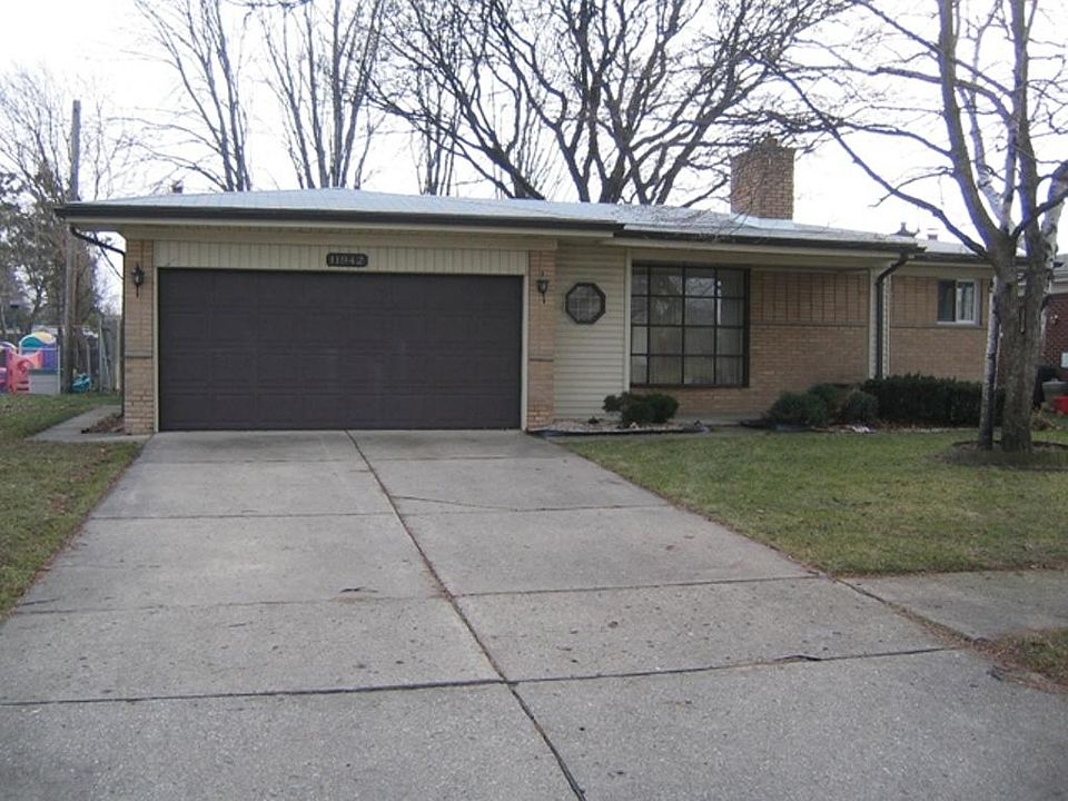 1st image of 11942 Farnum Ave