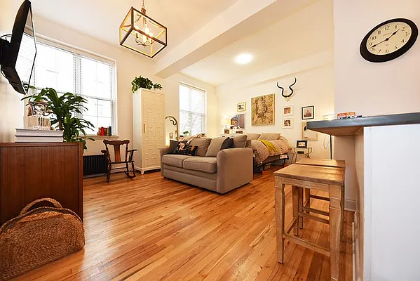 Rented by Buchbinder & Warren | media 13