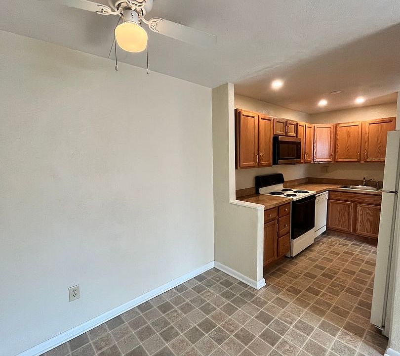 Trinity Court 120 N Penn St Spring City, PA Zillow Apartments for
