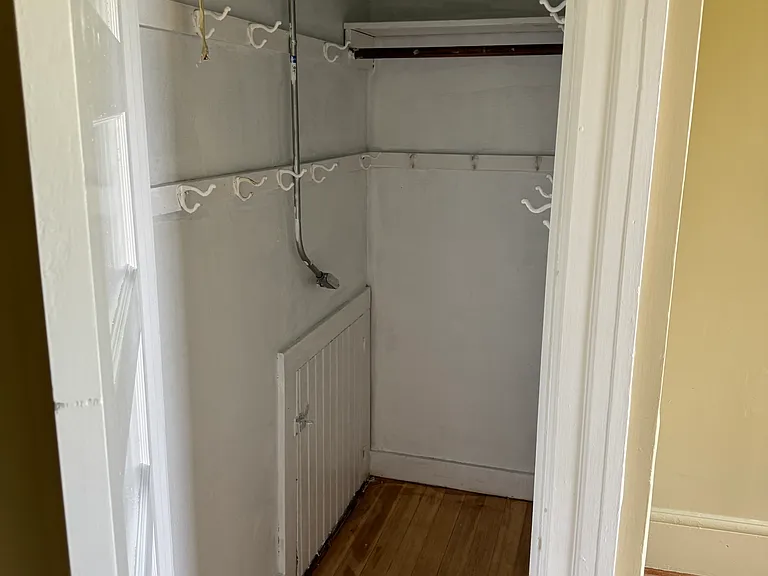 415 Blackstone St #1 — Photo 2
