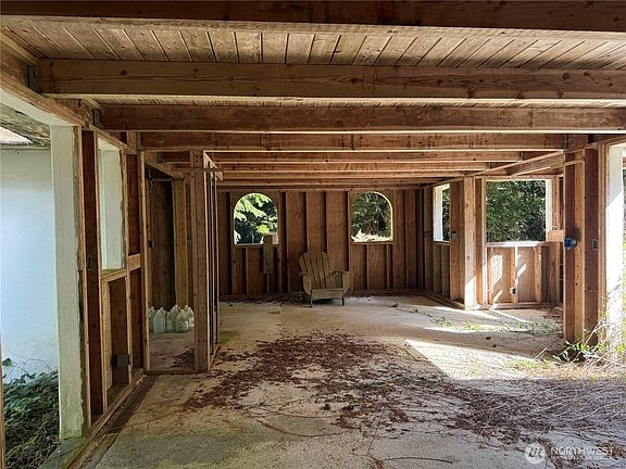 3rd image of 2563 E South Island Drive