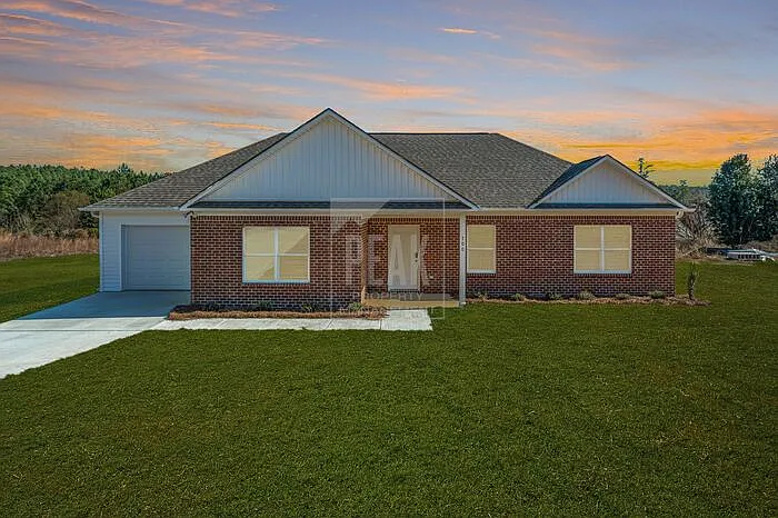 700 Woodland Cir — Photo 1