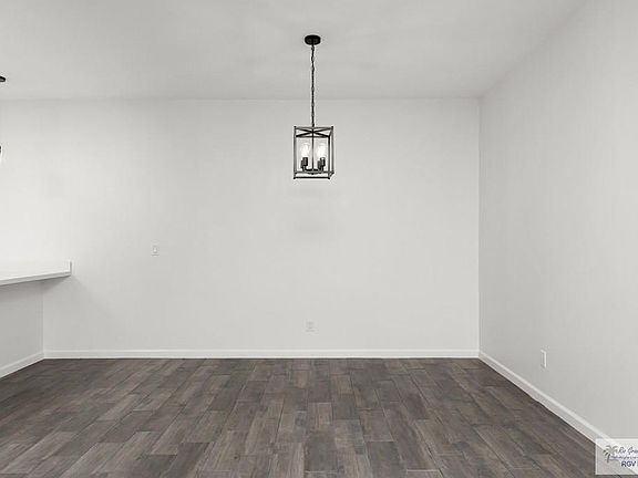 4th image of 1013 Escondido Ln W #15