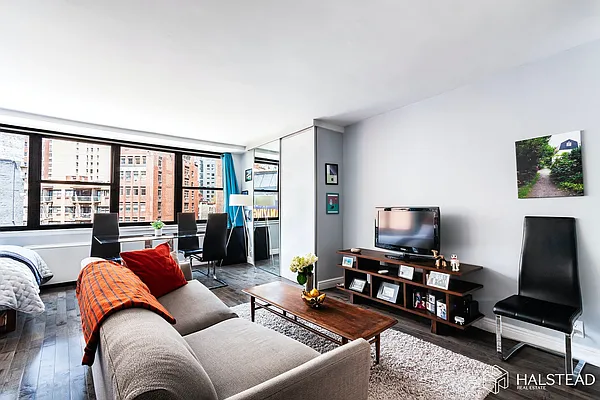 Rented by Halstead Real Estate | media 17