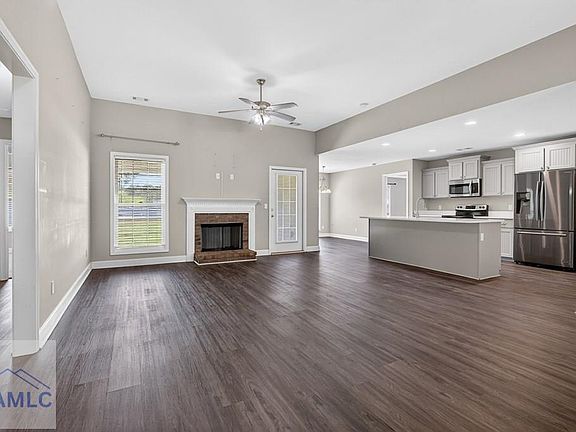 4th image of 309 Tranquil Bridge Ln