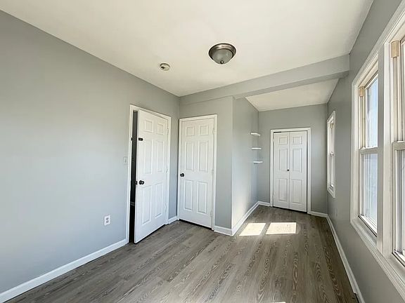 4th image of 348 Yale Ave #2