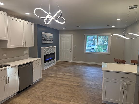 4th image of 2117 217th St