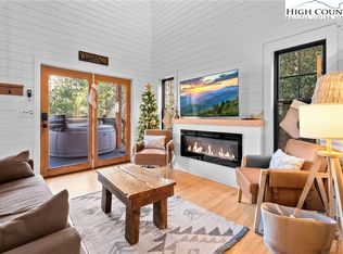 100 Bear Den Mountain View Dr, Spruce Pine, NC 28777