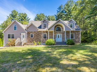 7 Dutton Rd, Pelham, NH 03076