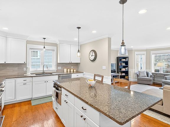 2nd image of 23 Palmer St #1