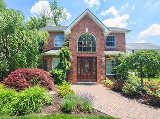 20 Preston Dr, Livingston, NJ 07039