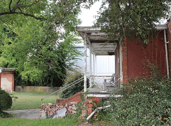 2nd image of 311 N George St