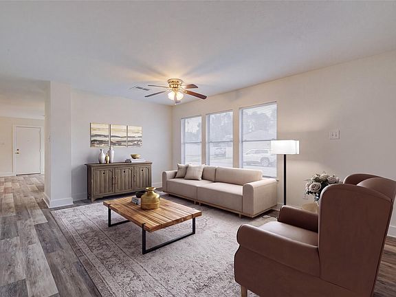 4th image of 9622 Farrell Dr