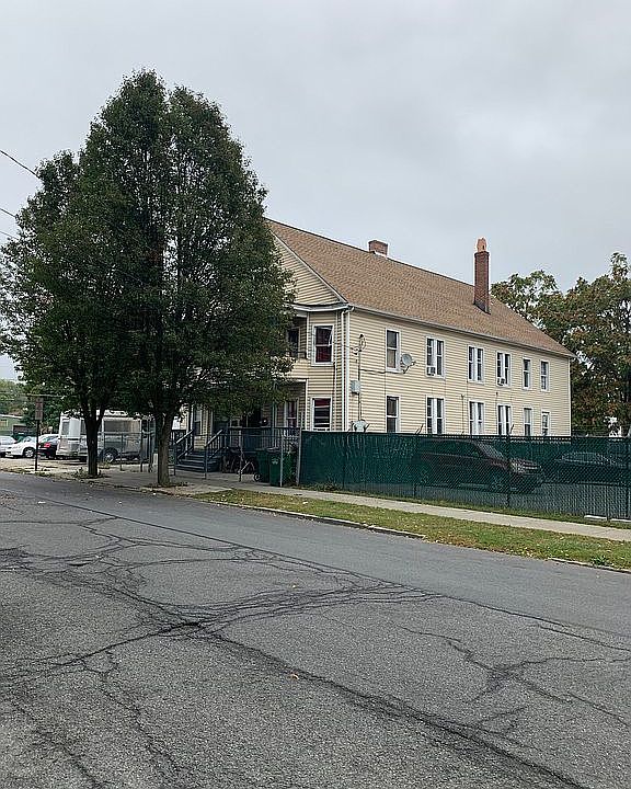 2nd image of 91 Pershing Ave