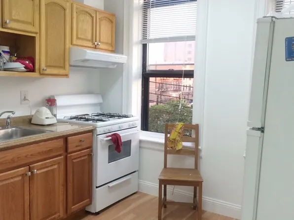 2518 21st St, Astoria, NY 11102
