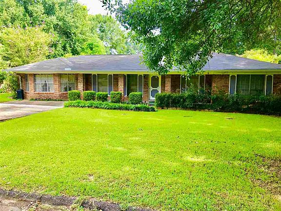 2nd image of 1952 Teakwood Dr