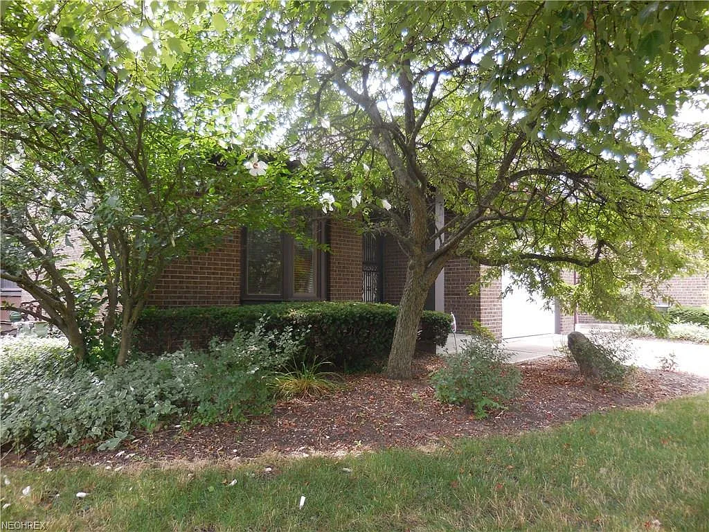 256 Millcreek Dr photo 1