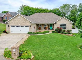1343 Meadside Dr, Maryville, TN 37804