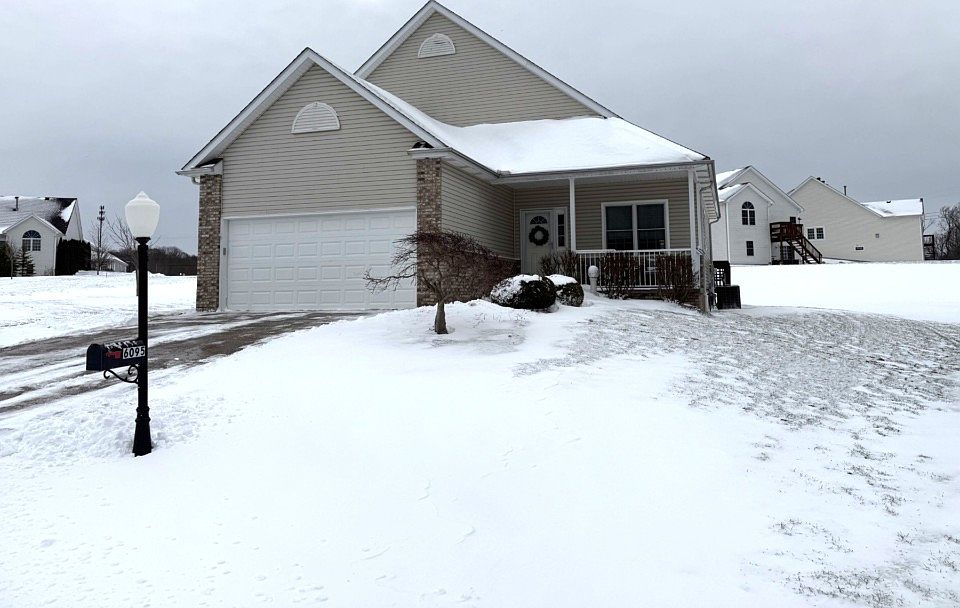 1st image of 6095 Meadowland Cir #124