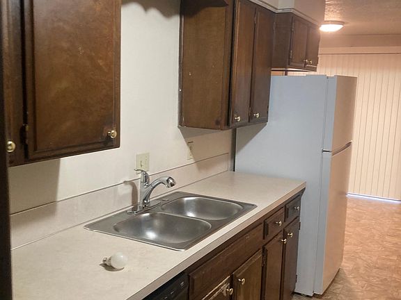 3rd image of 4908 Arrowood Ct SE