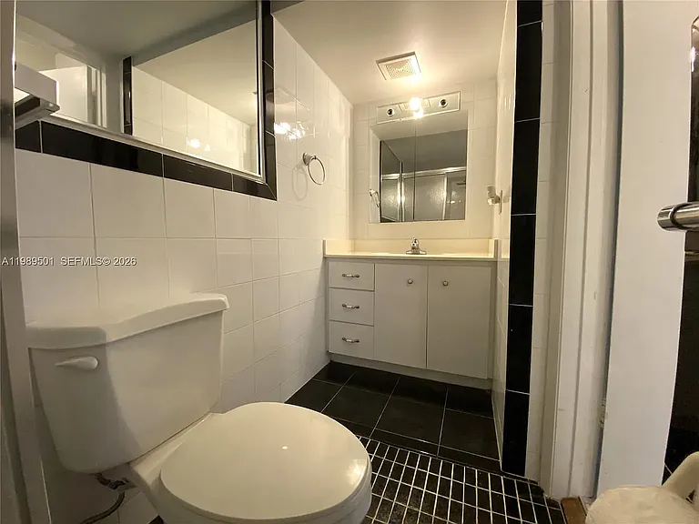 3300 SW 10th St #1 — Photo 11
