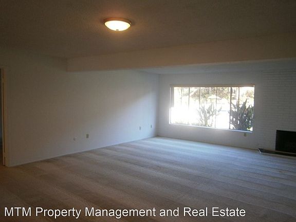 5th image of 6820 Hyde Park Dr Unit B
