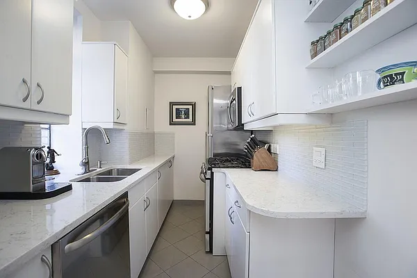 Rented by Albert Feinstein Real Estate LLC. | media 8