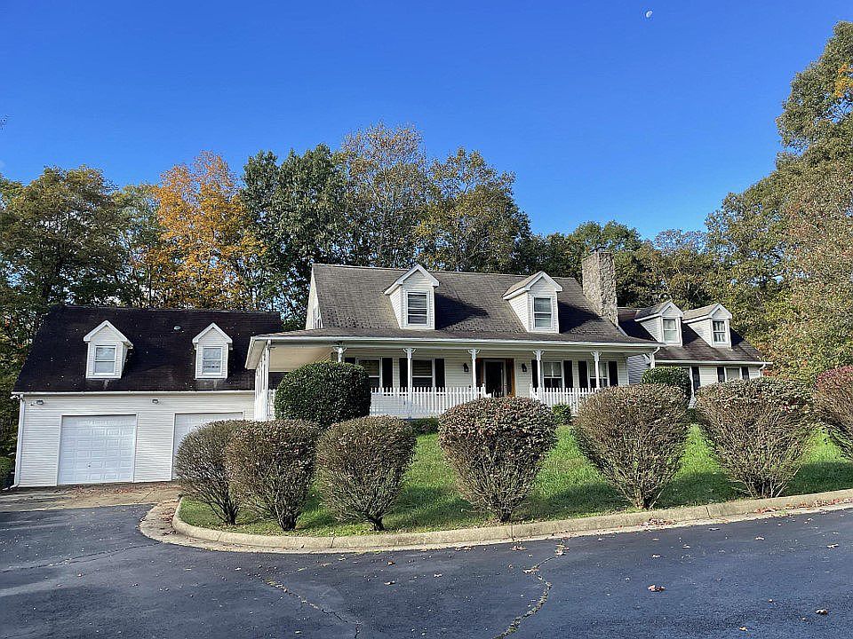 1st image of 438 Pine Forest Ln